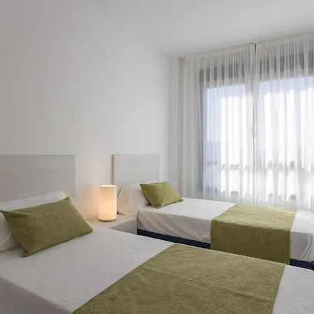 Familiar Con Piscina Y Padel Apartment