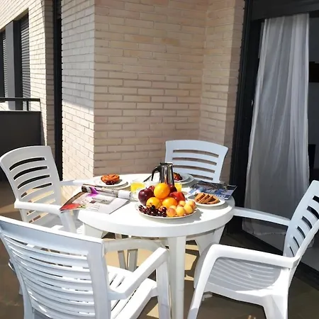 Familiar Con Piscina Y Padel Torredembarra